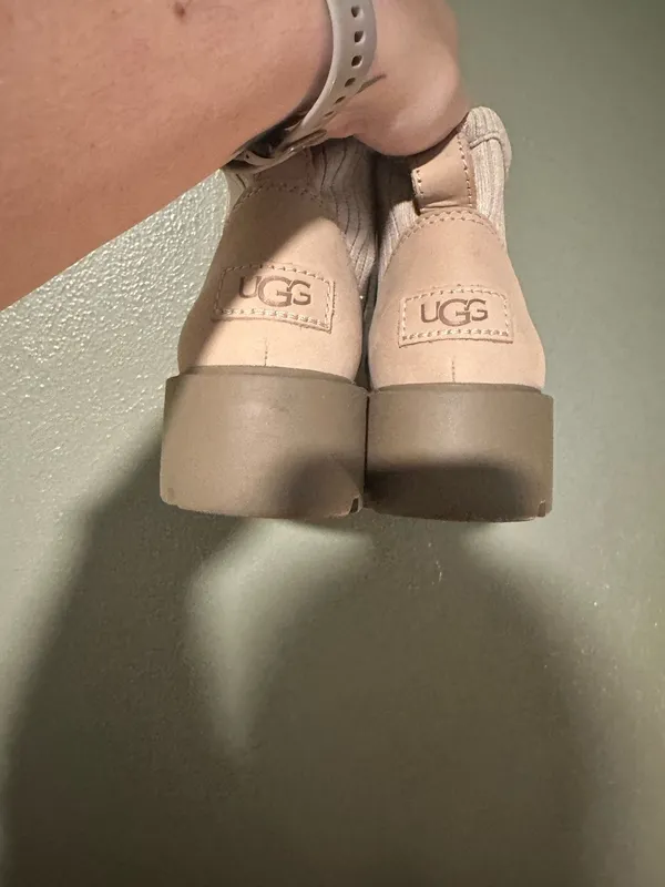 UGG Chelsea Boots - Image 2