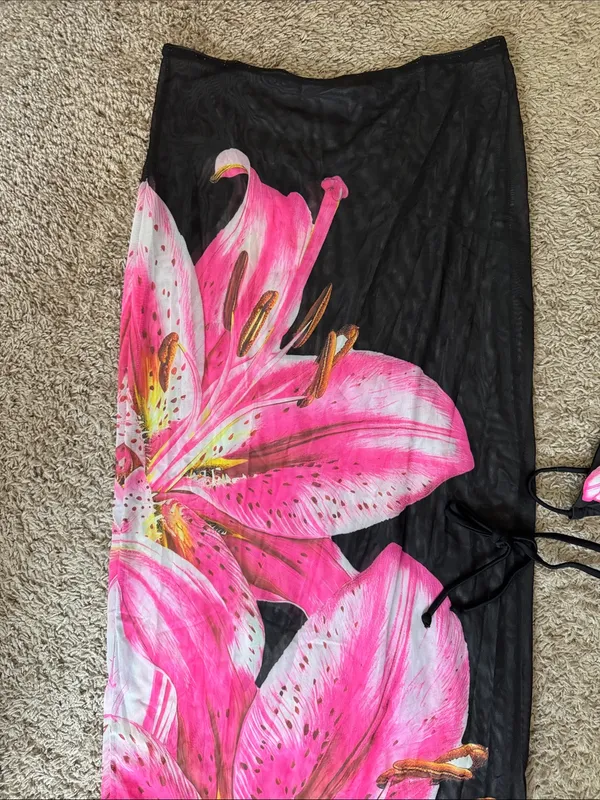 NWT Black Bikini Set with Hot Pink Floral Print and Matching Sarong / M39 - Image 3