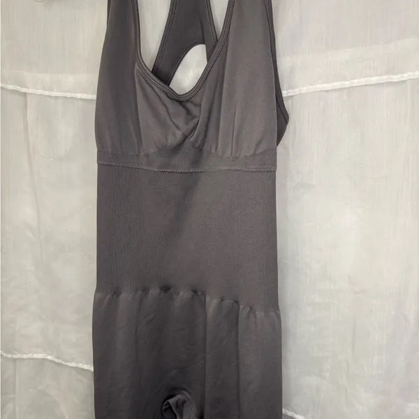 Sleeveless Activewear Jumpsuit Gray Size XL - Image 4