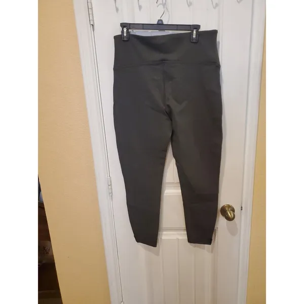 NWT Spanx stretch fit cropped leggings size XL - Image 13