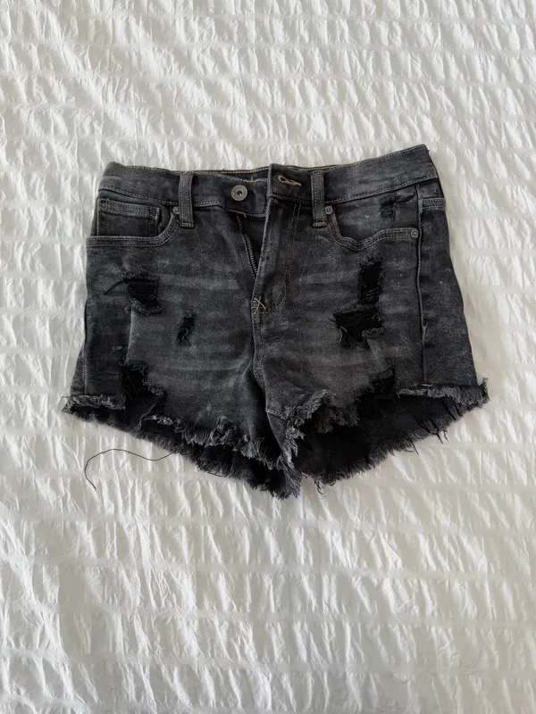 Kendall + Kylie Jean Shorts  - Image 3