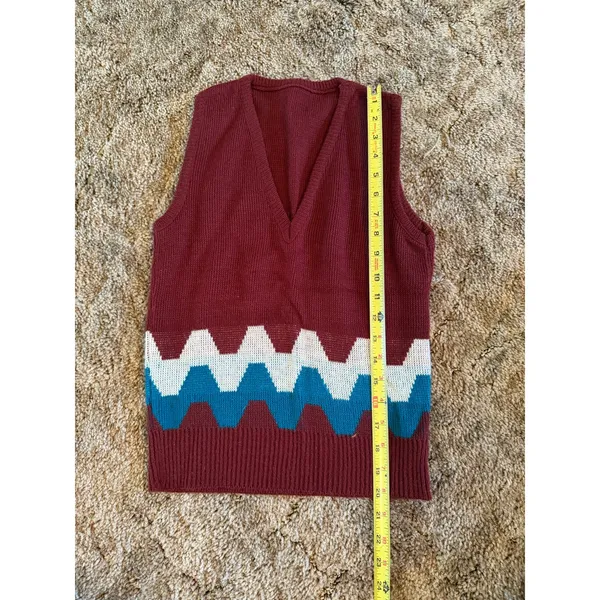 Vintage 1970s Chevron Pattern Knit Sweater Vest Union Made USA Burgundy Retro - Image 2