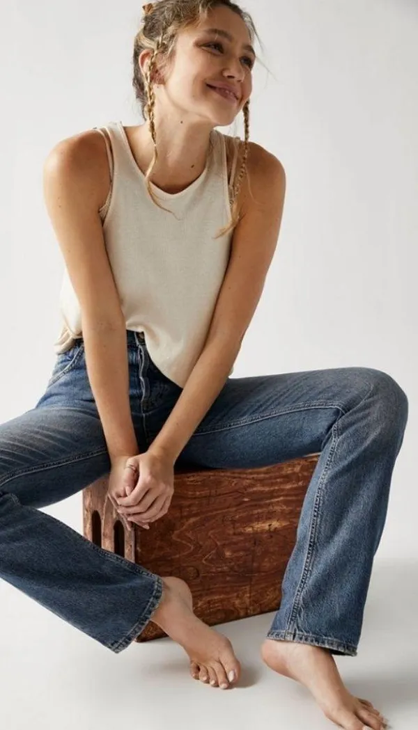 Free People NWOT Curvy Siren Low Rise Straight Jeans in Vixen - Image 3