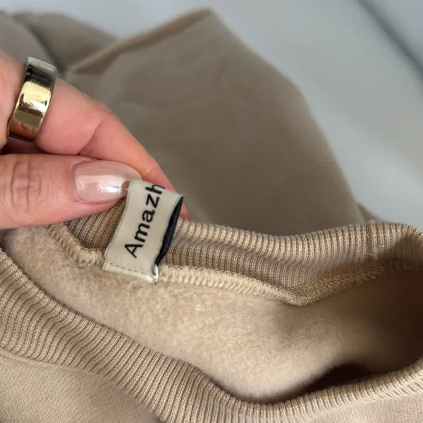 Amazhiyu Cropped Sweatshirt Long Sleeves Pullover Fleece Crop Top Medium Tan - Image 8