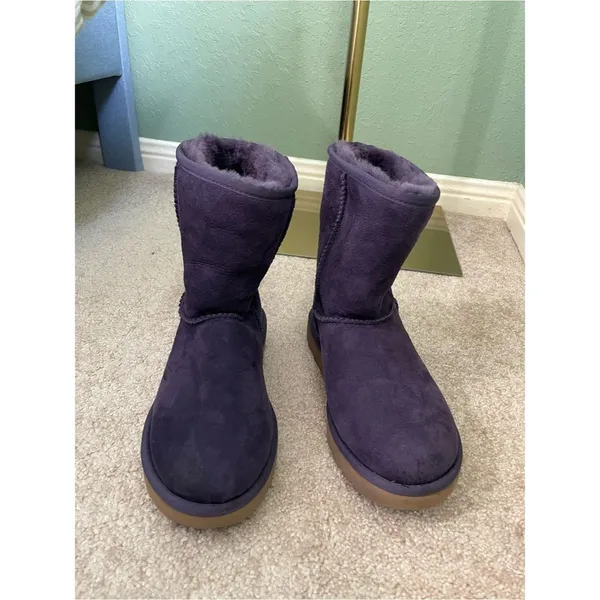 Women’s UGG Classic Short ll Shearling Fur Lined Winter Suede Boots Size 5 - Image 2