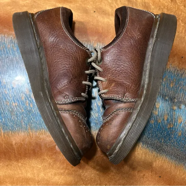Vintage Dr. Martens Brown Leather Wingtip Oxfords size 6 air ware preppy grunge - Image 9
