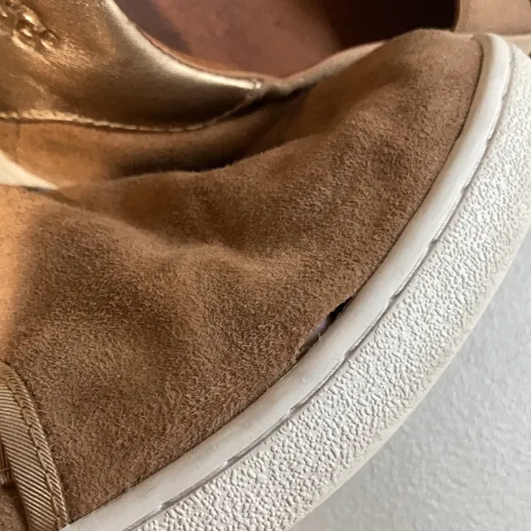 UGG suede slip‎ on shoes size 8.5 - Image 7
