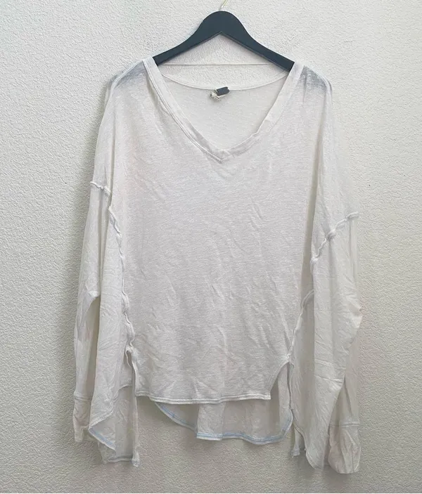 FREE PEOPLE We The Free Never Give Up Oversized Top V Neck Tee in Ivory White XS - Image 3