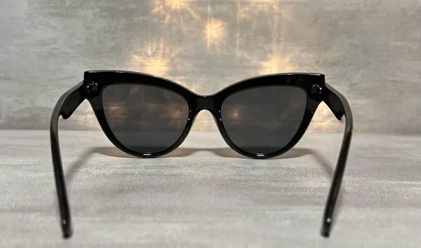 Boutique White and black sunglasses - Image 3