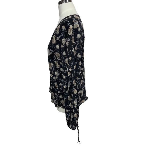 Old Navy XXL Black Floral‎ V-Neck Top Women's Long Sleeve Cinch Cuff - Image 5
