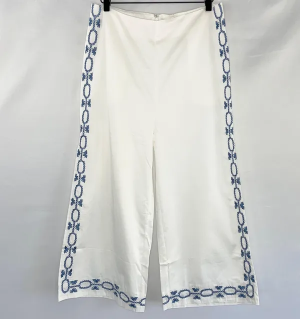 New Foxiedox Embroidered Cropped Pants Spellgirl Culottes White Blue Size Medium - Image 6