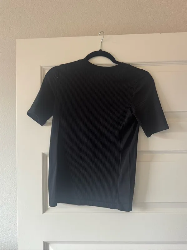 Athleta Black Ribbed Short Sleeve Crew Tee - Image 3
