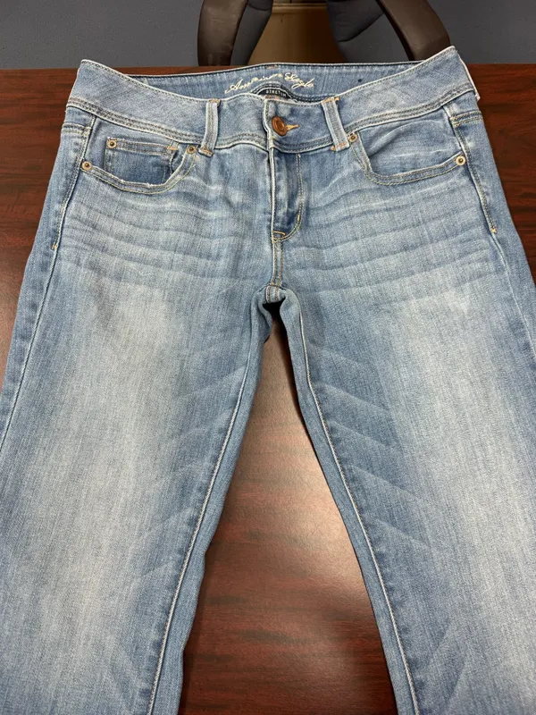 American Eagle Stretch Slim Boot Cut Jeans Size 8 Short - Image 2