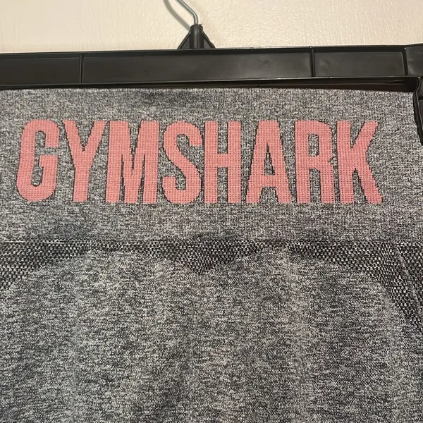 Gymshark- Flex Leggings in Grey with Pink Accent Logo Letters- Size Small - Image 6