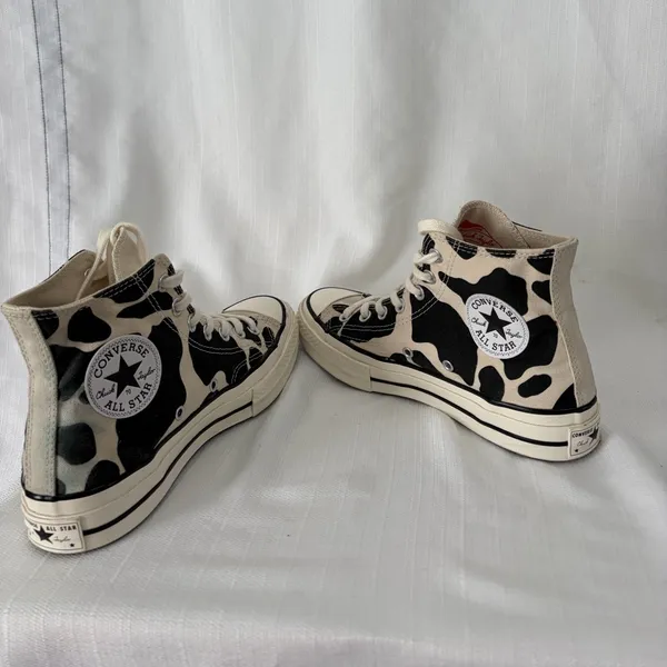 Converse Chuck Taylor Cow Print High Top Unisex Men’s 6/ women’s 8(B141)✨ - Image 6