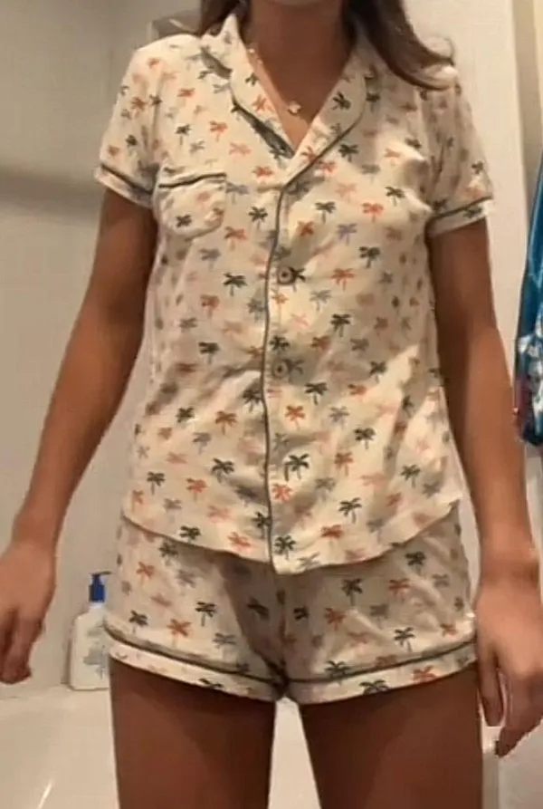 Roller Rabbit Pajamas set - Image 2