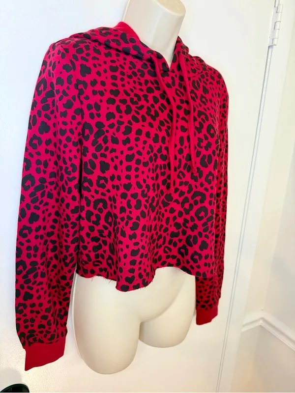 NWT True Religion Red Leopard Print Cropped Hoodie Size Small - Image 3