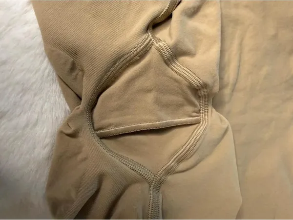 SKIMS Seamless Sculpt High Waist Thigh Shaper Clay 2XL New - Image 3