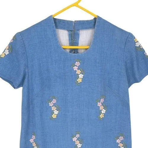Vintage 60's Floral Embroidered Shift Dress Blue Chambray Size 6/8‎ - Image 3