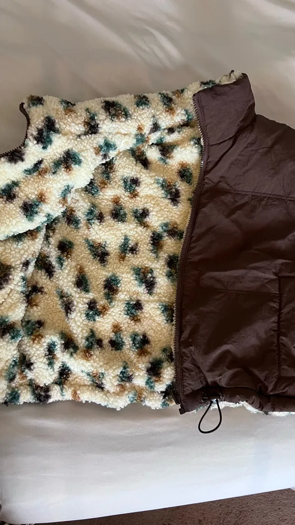 Marshall’s puff vest - Image 3
