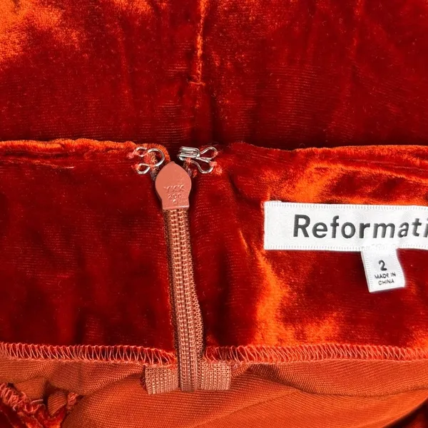 Reformation Women's Orange Velour Velvet Twist Front Strapless Tube Top Size 2 - Image 9