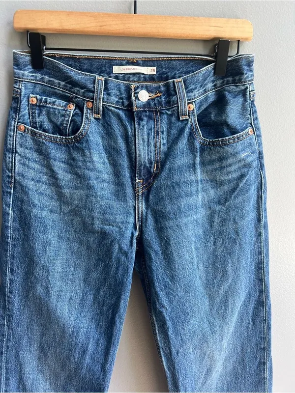 Levi's Women's Low Pro Relaxed Fit Straight Leg Jeans Denim Classic Size 25 - Image 2