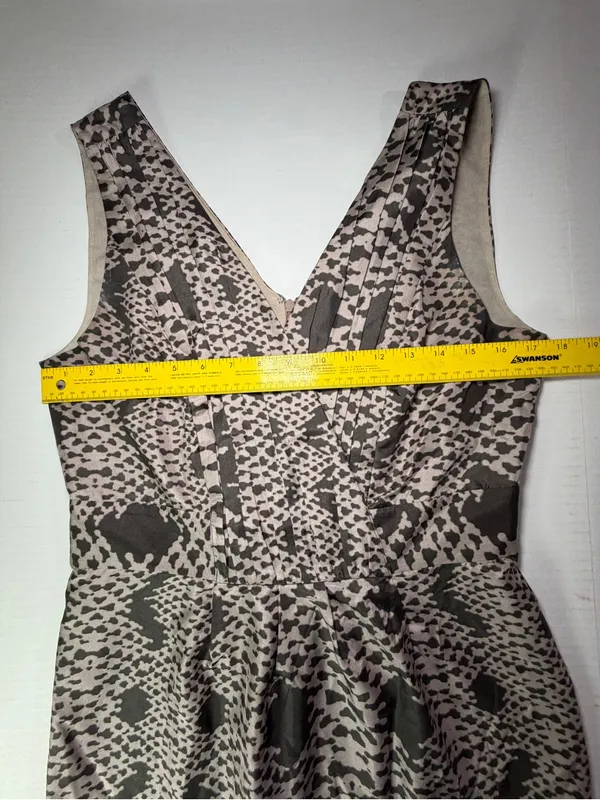 Banana Republic Taupe and Brown Printed Midi Dress - Image 3