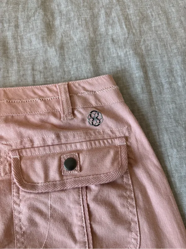Aventura Women’s Pale Pink Cargo Hiking Shorts - Image 8