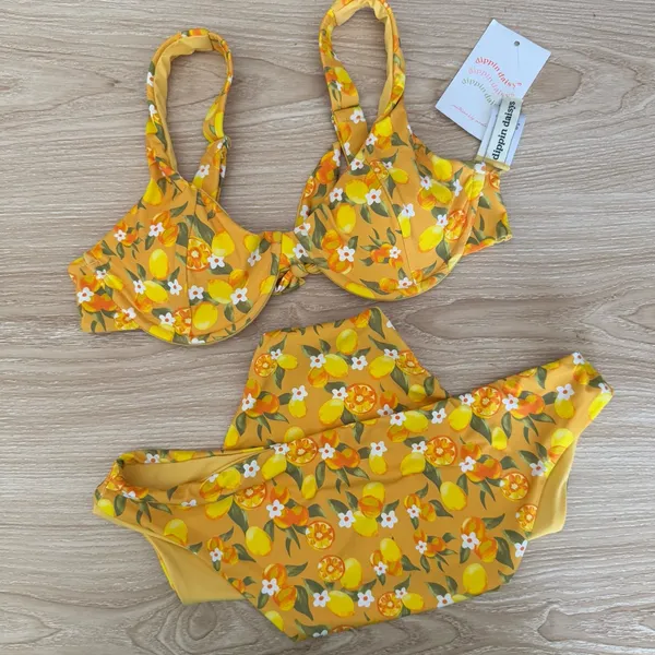 Dippin' Daisy's XS/Large NEW Roma Bikini Set Tie‎ Yellow Lemons Floral High Waist - Image 2