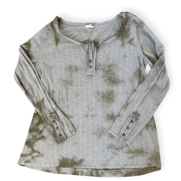POL Oversized Henley Long Sleeve Ribbed Knit Top Tan Tie Dyed size M Comfy Boho - Image 5