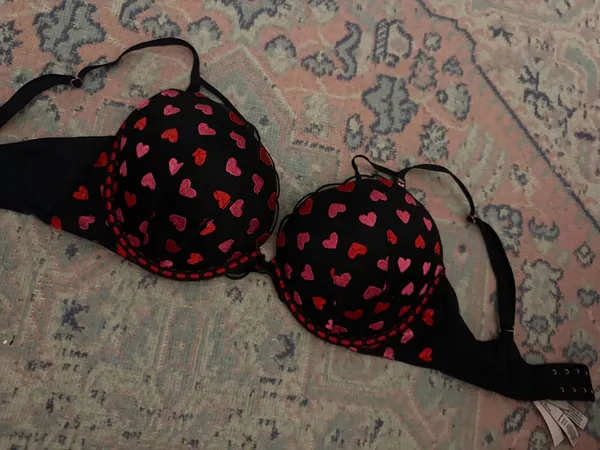 Victoria's Secret Hearts bra - Image 2