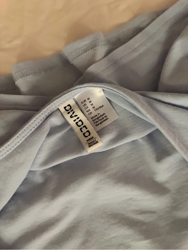 H&M Pale Blue Long-Sleeve Cropped Top - Image 5