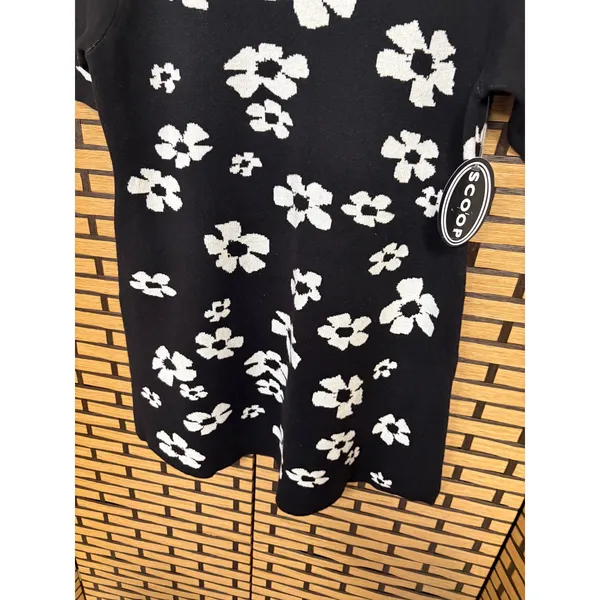 Scoop Black And White Floral Dress Size XL‎ - Image 9