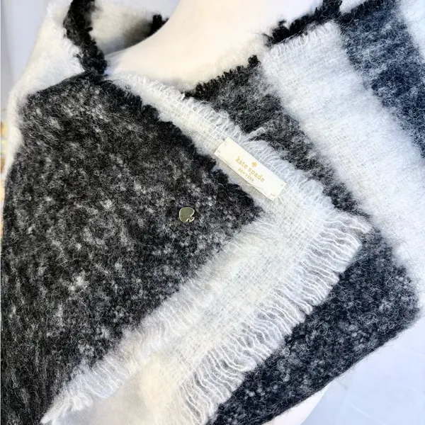 Kate Spade New York Brushed Stripe Oblong Scarf Black Ivory w/ Metal Spade 💛 - Image 6