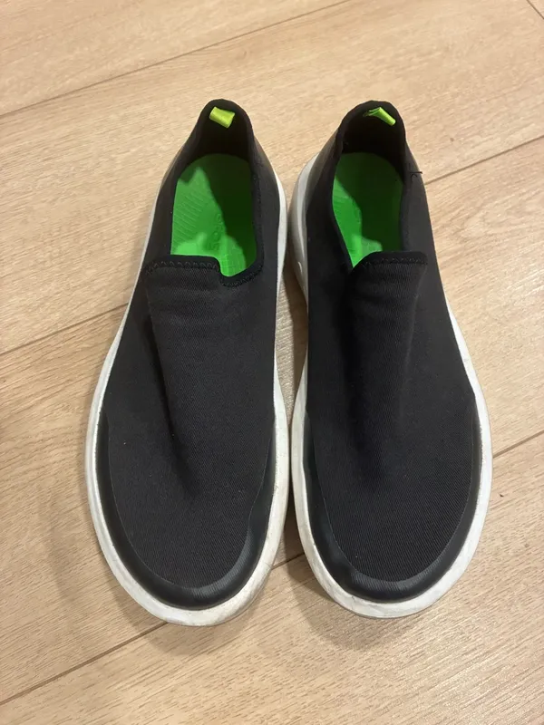 OOFOS OOmega eeZee Low Women’s Recovery Shoe Black Sneaker Slip On Size 10 - Image 4