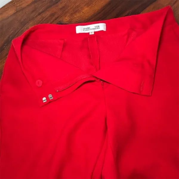 Diane Von Furstenberg Women's Red Dress Pants Size 0‎ Straight Leg - Image 2