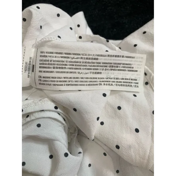 Abercrombie & Fitch White Polka Dot Tie Front Crop Top 3/4 Sleeve Size Medium - Image 4