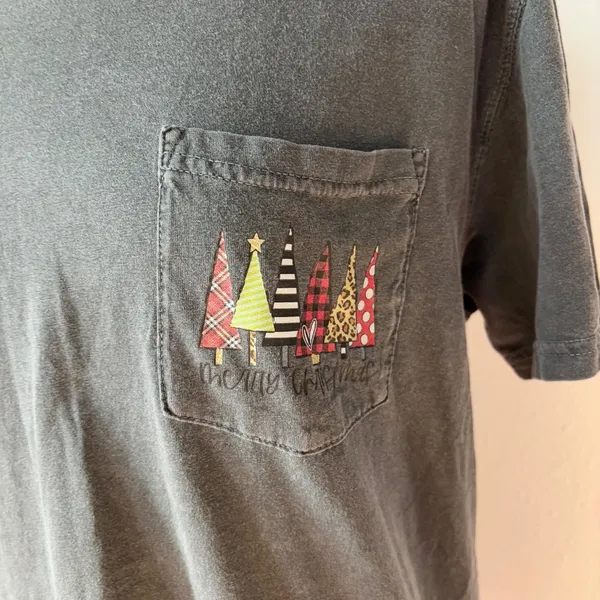 Christmas Gray Short Sleeve Crew Neck Graphic Tee - Image 3