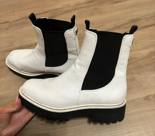 White Size 7 - Image 6