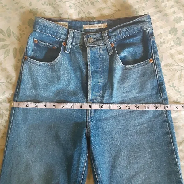 Levi’s Ribcage Jeans - Image 5