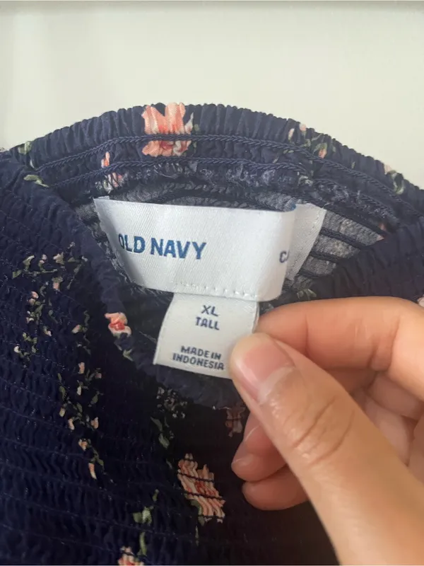Old Navy Ditsy Floral Smocked Midi Dress XL Tall Navy Blue Pink Cottagecore Sundress - Image 4