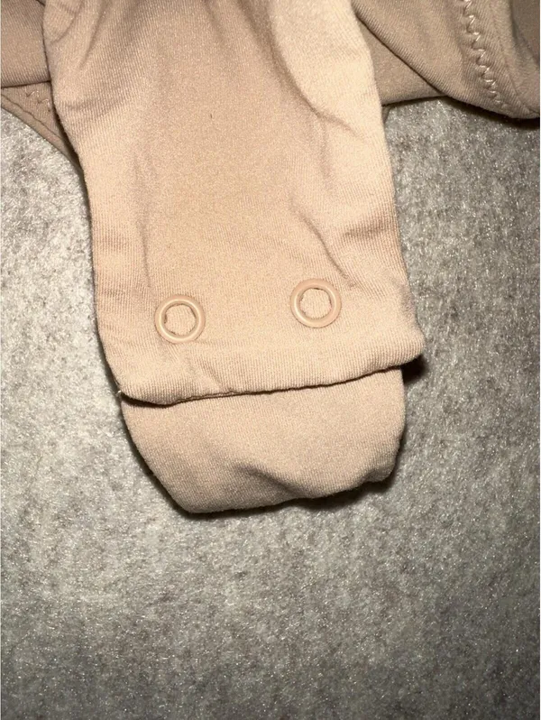 SKIMS Fits Everybody High Neck Bodysuit Clay Beige Thong Size Small - Image 6