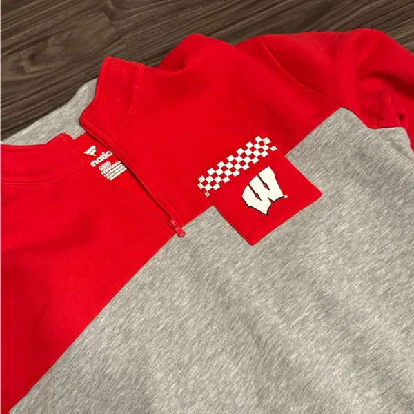 Fanatics Wisconsin Badgers Women’s Large Colorblock Quarter-Zip Jacket - Image 2
