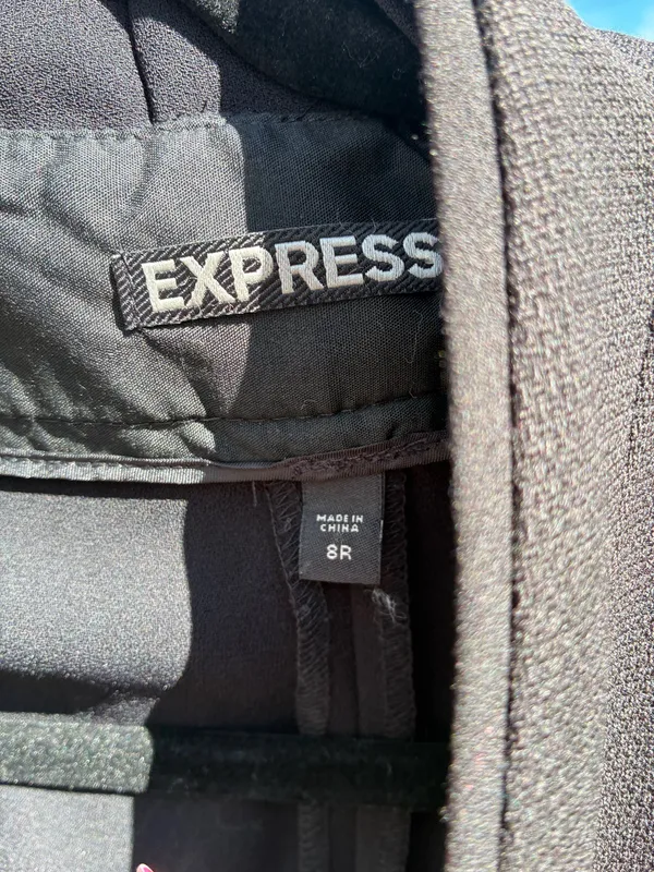 EXPRESS Women’s blazer and dress pants - Image 3