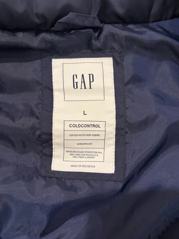 Gap Women’s Puffer Vest Large - Image 3