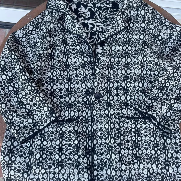 Free People Black and white whimsy reversible cartigan blazer / no tag / fits size s-L - Image 5