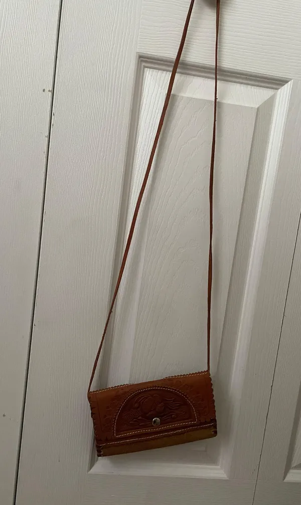 Small Brown Cuban Purse - Image 3