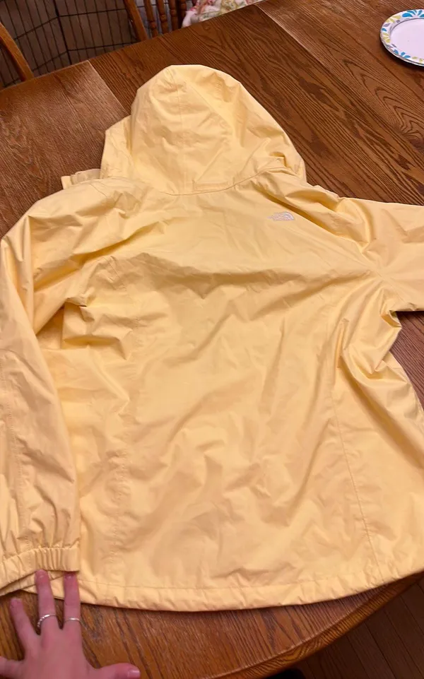 Yellow North face Windbreaker - Image 9
