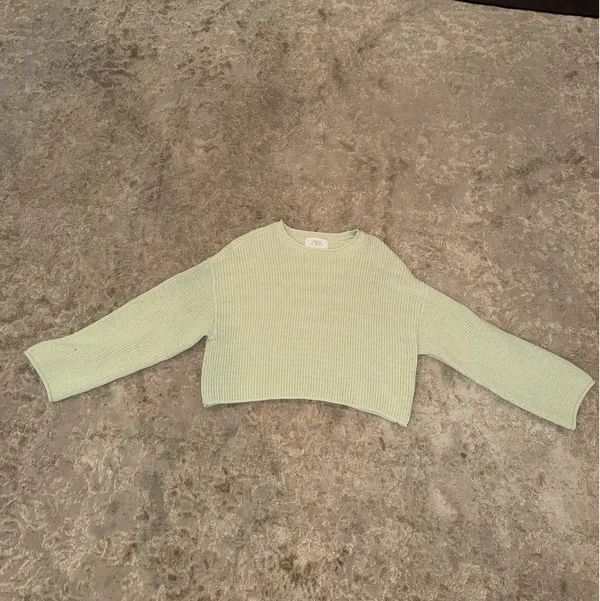 ZARA Girls light green sweater - Image 2