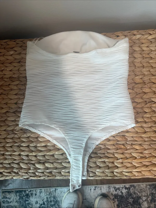 Princess Polly White Textured Strapless Bodysuit - Image 3